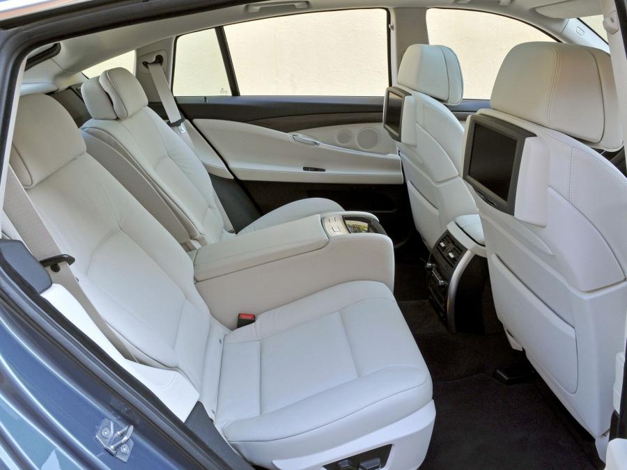  BMW 530d Gran Turismo 2009 года  (фото 16 из 29)